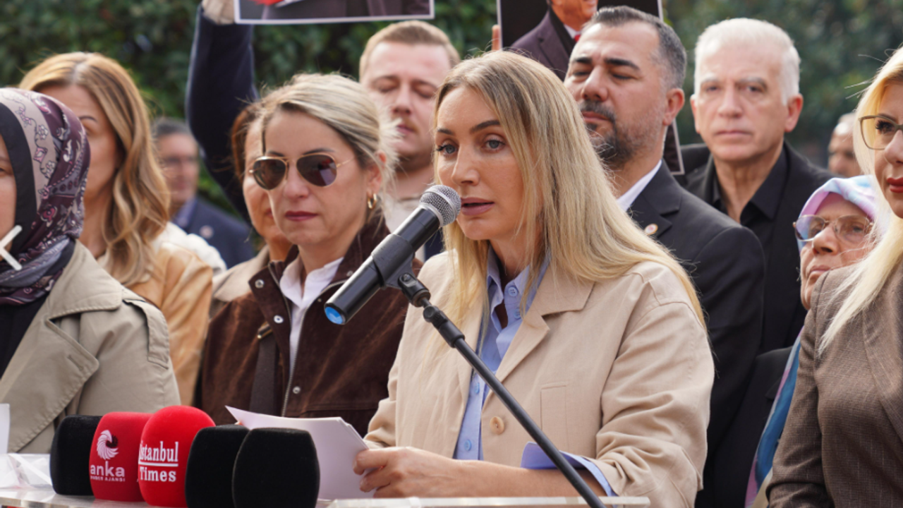 Dilek İmamoğlu, Ekrem İmamoğlu'nun mektubunu okudu: Mazlum da ısrarla direniyorsa, zafer yakındır