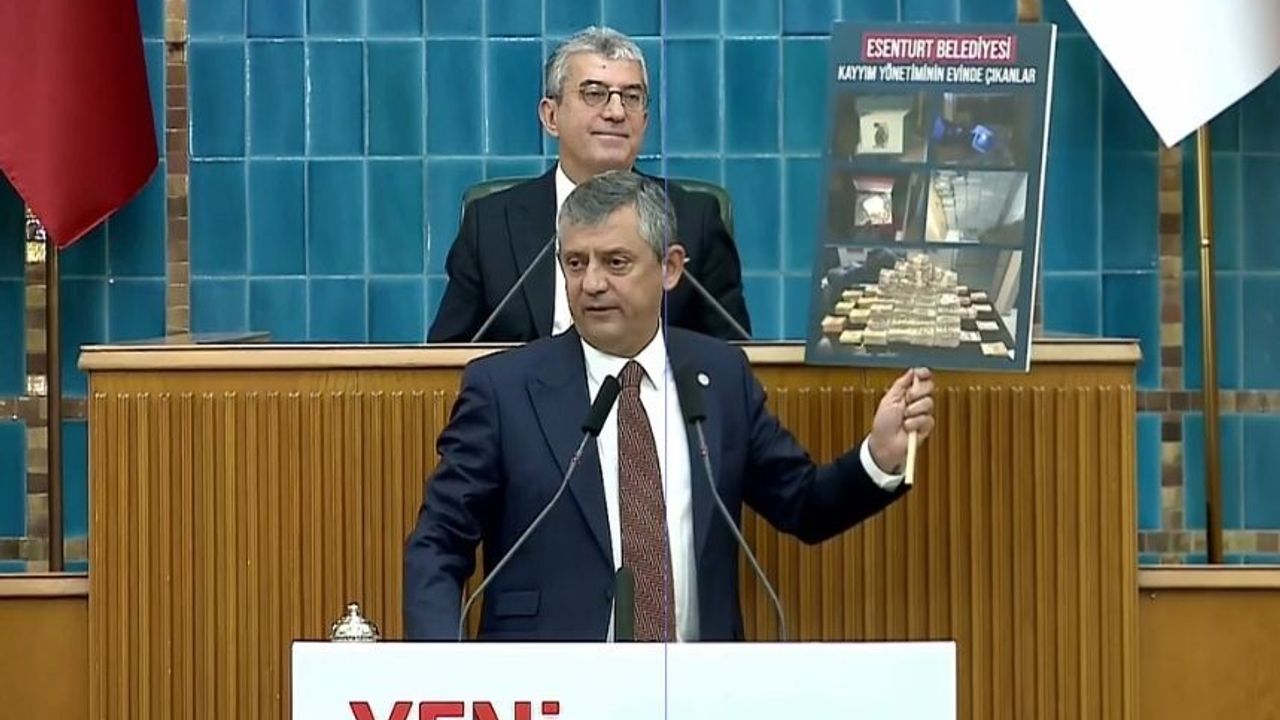 Özel'den Bomba "Rüşvet" İddiaları: Kayyım yönetiminin kiralık evinden 62 daire parası çıktı